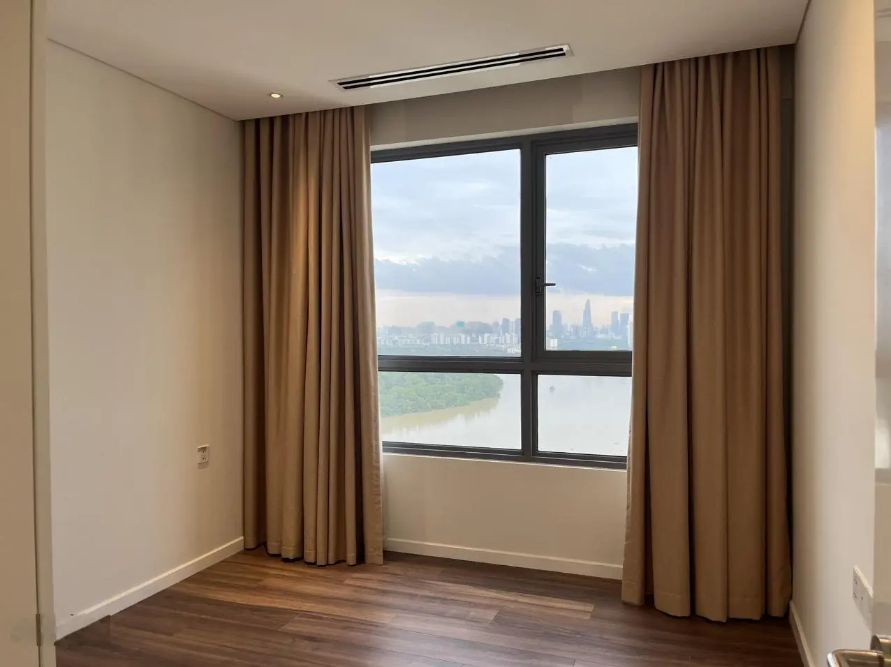 Cần tiền bán gấp căn 3PN view sông cực đẹp tại Đảo Kim Cương. Giá bán chỉ 12 tỷ