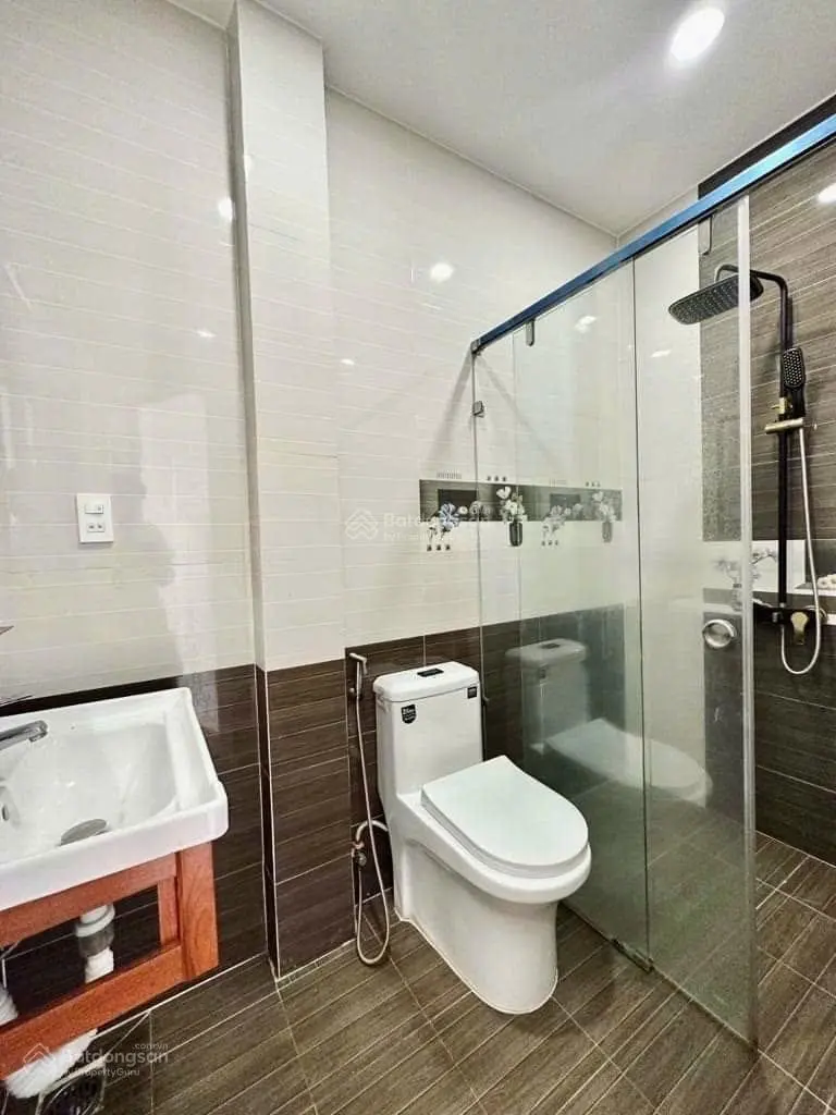 Bán biệt thự Tân Cổ Điển, có thang máy, ôtô vào nhà Đ trước nhà 10m, 62m2 * 5tầng, 6PN, 7WC, 7,9 tỷ