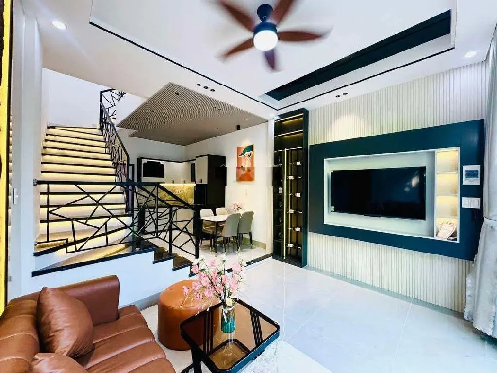Siêu phẩm nhà 2 tầng - trung tâm hải châu -nhà đẹp full nội thất cao cấp chỉ 3 tỷ x