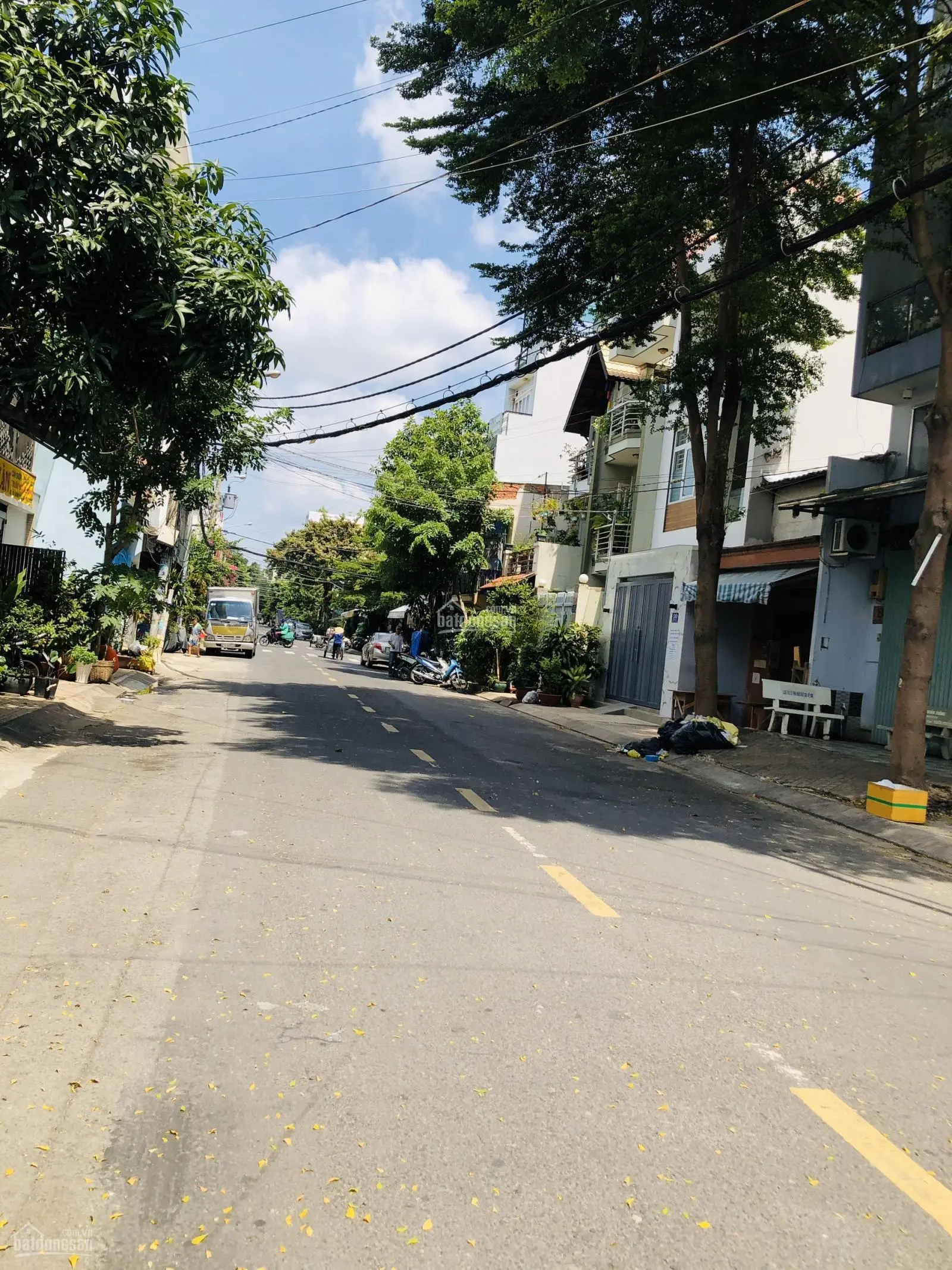 Bán nhà mặt tiền đường Dương Khuê, phường Hiệp Tân (8x20m vuông) cấp 4, tiện xây mới, giá 21.9 tỷ