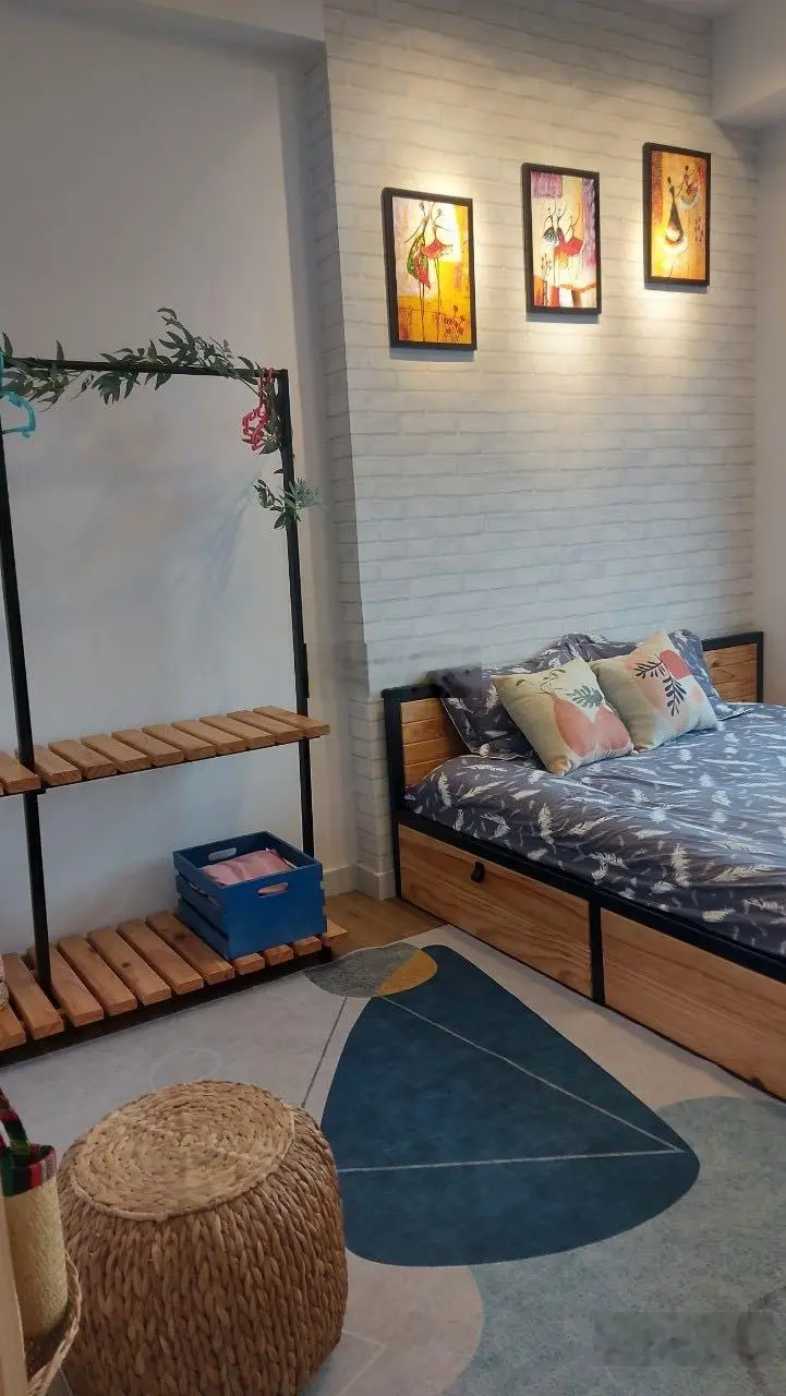 Bán căn 50m2 West Bay toà B Ecopark giá 2 tỷ bao phí, LH 0961 919 ***