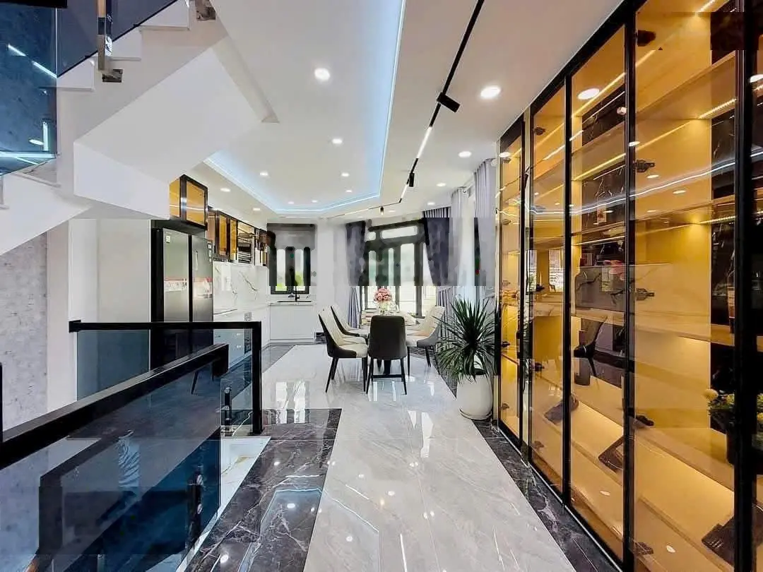 Chính Chủ Bán Gấp Căn Siêu Đẹp Cho Anh Chị Nguyễn Văn Đừng P5 Q5,57.2m2,Giá 7 tỷ 1 Sổ Hồng Riêng