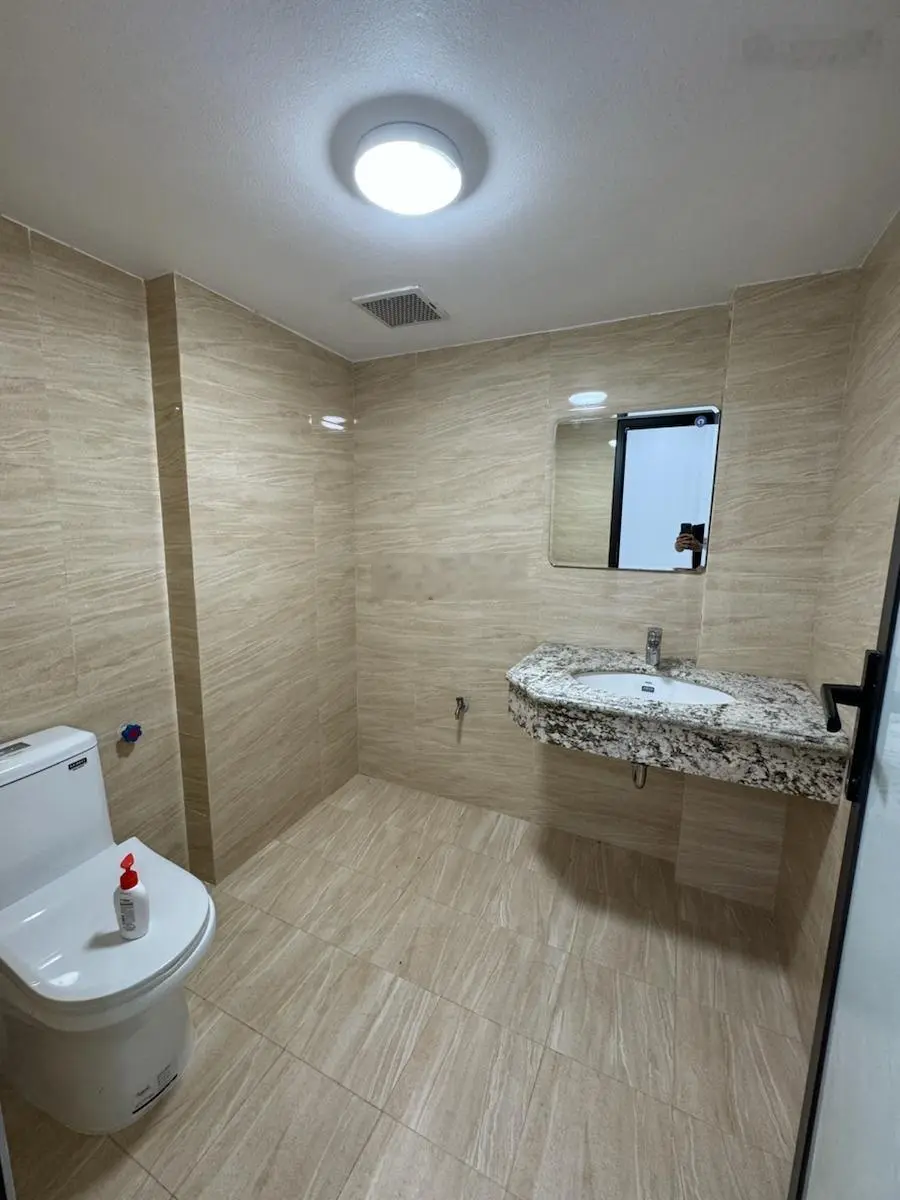 bán nhà phố cầu giấy , 65m2,8 tầng ,2 thoáng , mặt tiền 5m , oto tránh , kinh doanh ,giá 25 tỷ