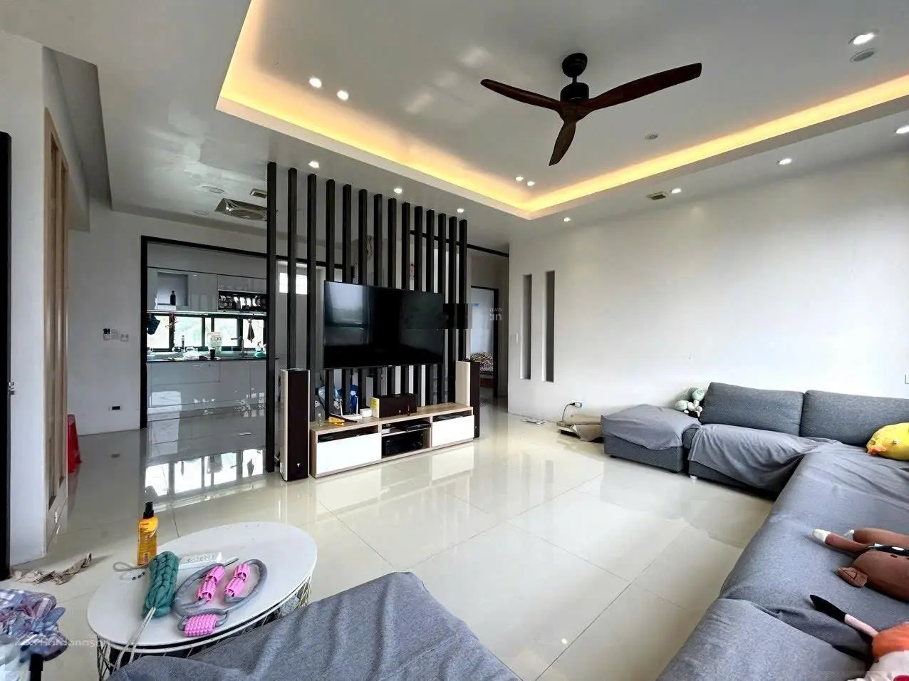 Cần bán gấp nhà trệt 2 lầu sân thượng mâm đúc có thể lên thêm lầu & 30 căn nhà trọ + quán cafe