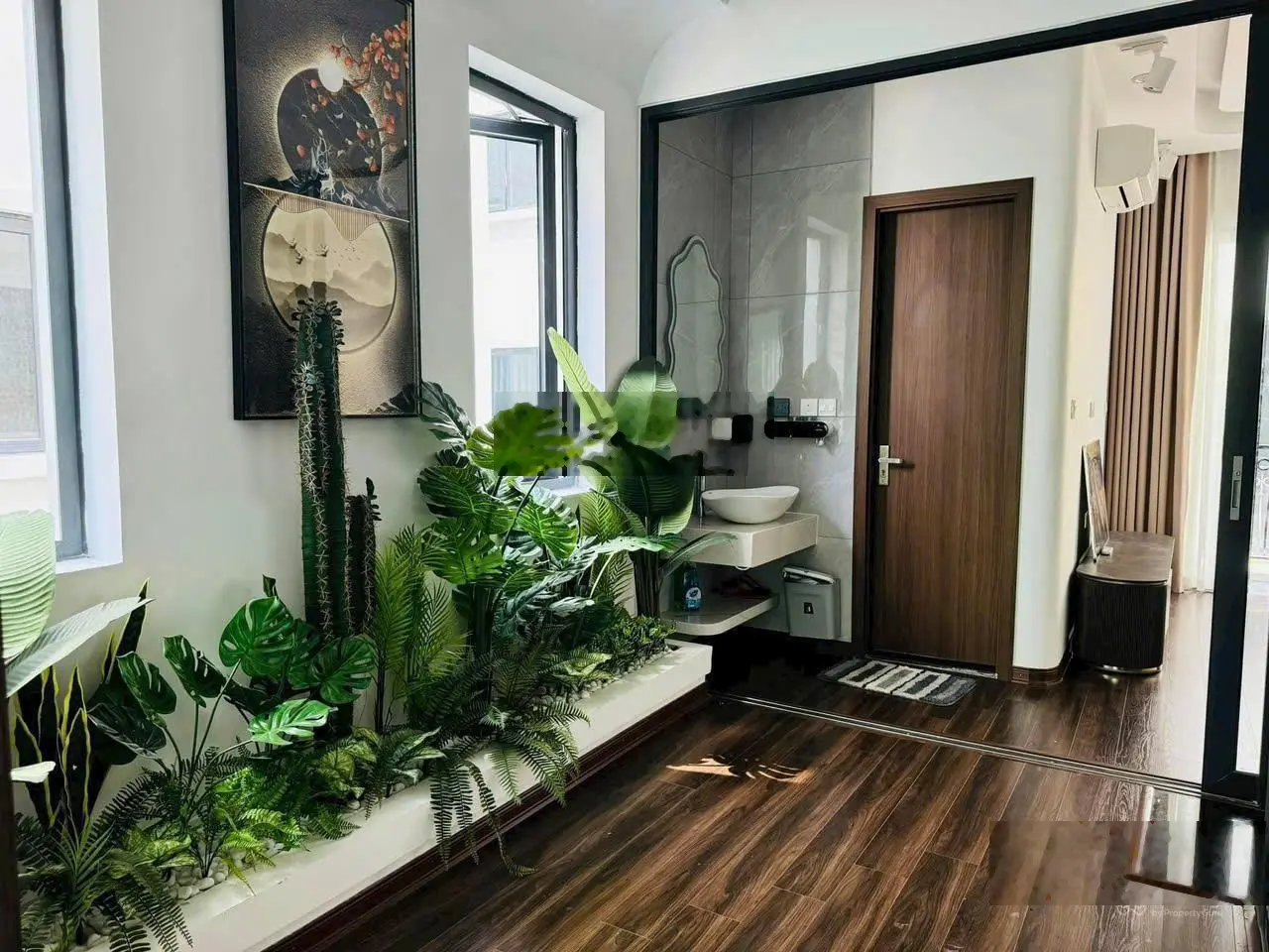 Bán gấp căn biệt thự view vườn hoa giá 31.8 tỷ DT 180m2 ngay cửa ngõ khu An Vượng cạnh Aeon HĐ