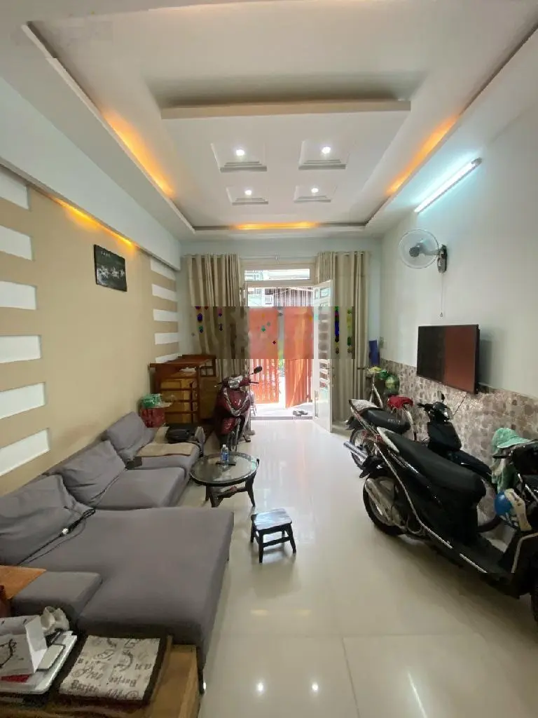 Nhà Vĩnh Hội Q4 - 4 lầu đúc - 40m2 - sát MT - ko qh - chỉ 5 tỷ nhỉnh