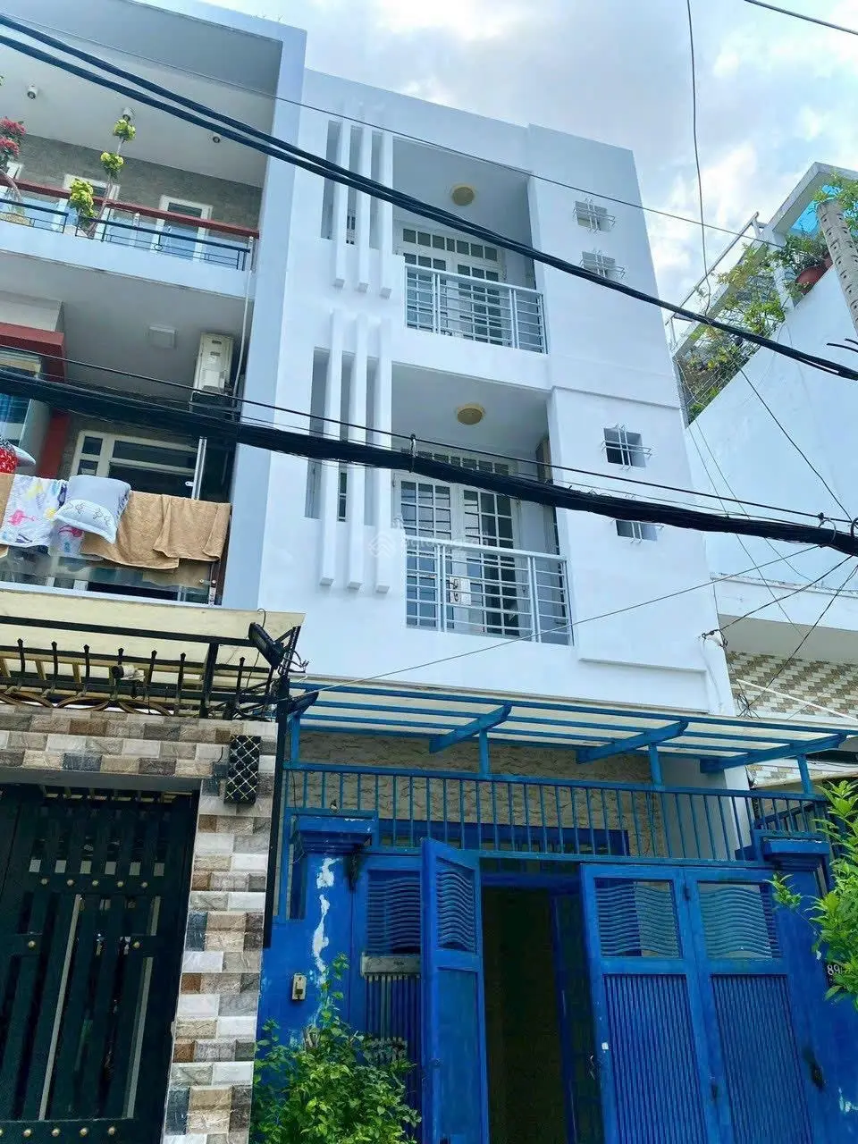 Nhà Trịnh Đình Trọng 4x17m 2 lầu 5 phòng ngủ