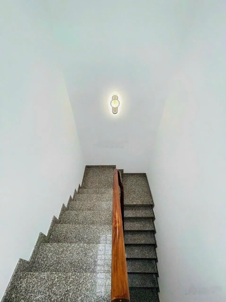Bán nhà Nguyễn Hồng Đào - P14 - Tân Bình. DT 65,2m2 đang cho thuê 21 triệu. Gần UBND quận