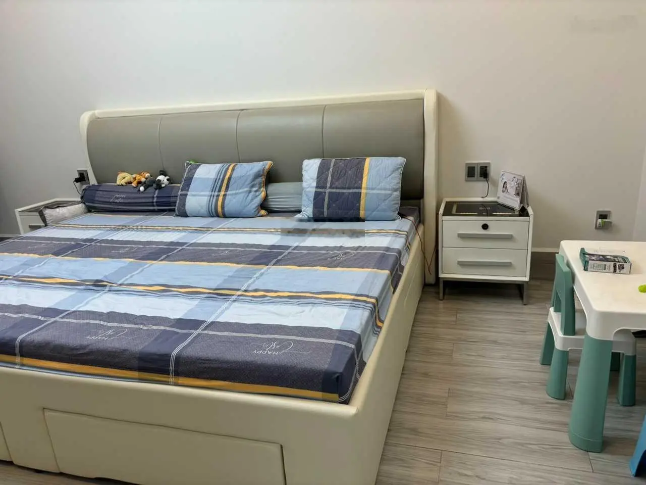 Bán căn hộ Satra Eximland, penthouse thông tầng, 4PN, 5WC, 344m2, full nội thất, SHR, giá 16 tỷ 5