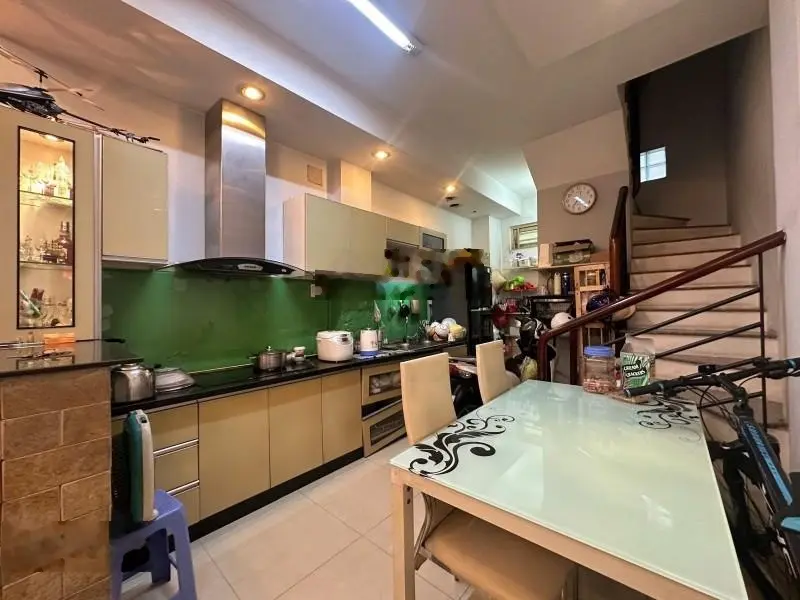 Bán nhà hẻm 5m trải nhựa, 4 tầng, nguyễn đình chiểu, quận 3, 3.5m x 11m chỉ 8.4 tỷ
