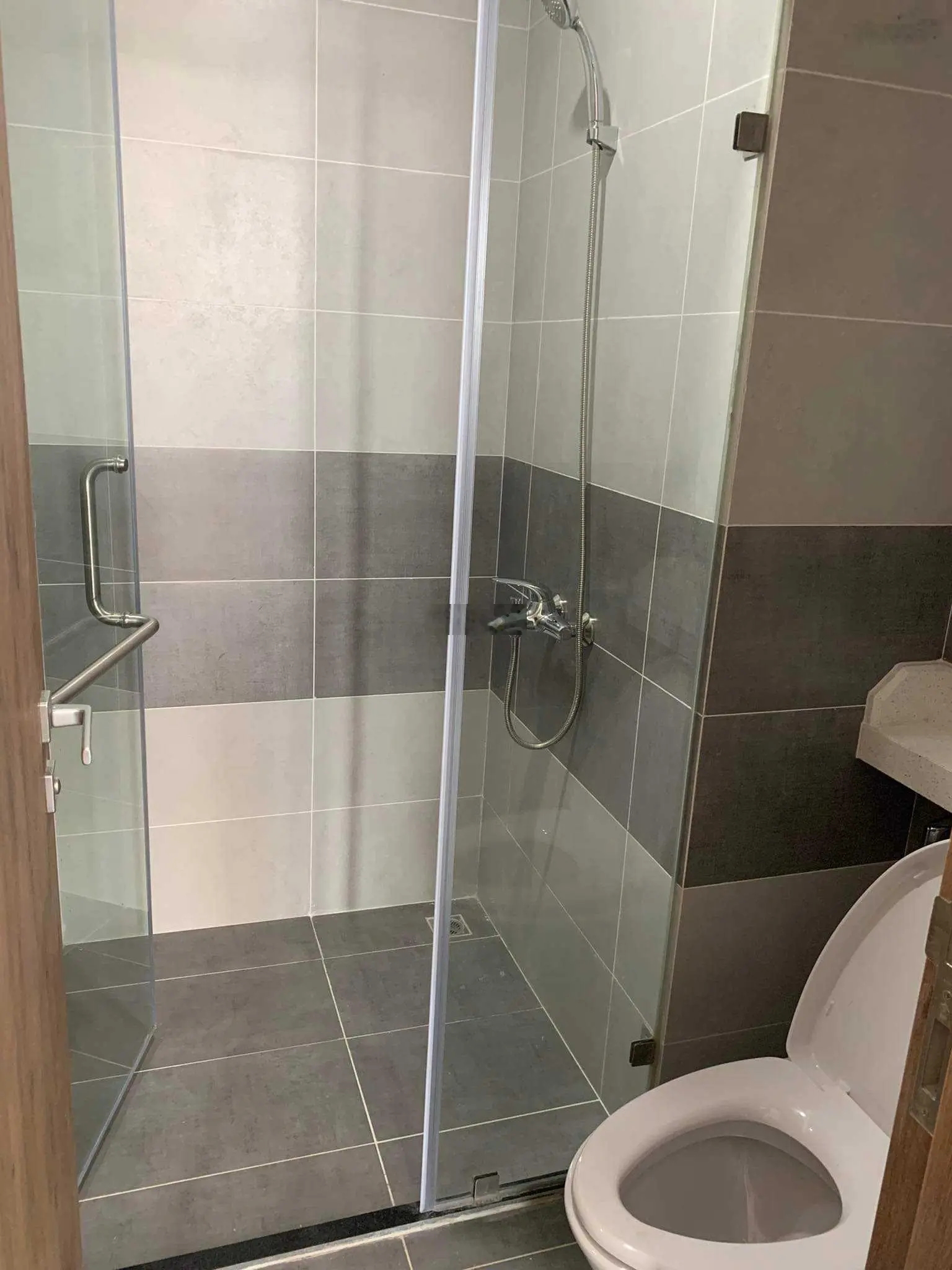 Bán căn góc 2PN 1 VS thô view hồ Vịnh Ngọc