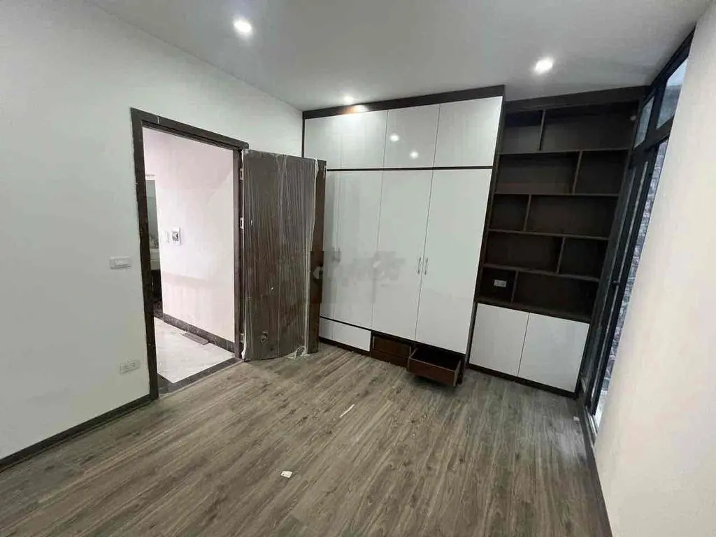 Nhà gần ô tô phố nguyễn lam phúc đồng