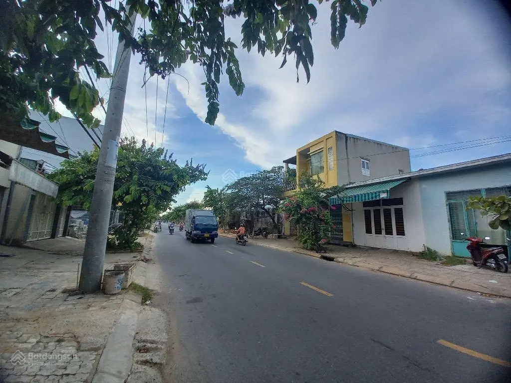 Nhà 2 tầng dt 100m2 Lô góc 2 mặt kiệt Tôn Đản, chỉ cách mặt tiền 20m.