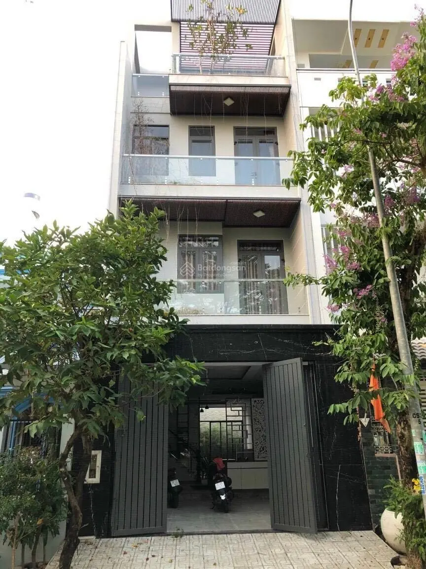 Cần vốn làm ăn bán nhà Hoàng Trọng Mậu, Tân Hưng, Quận 7. Giá 2 tỷ 150 - bớt lộc. LH 090443015