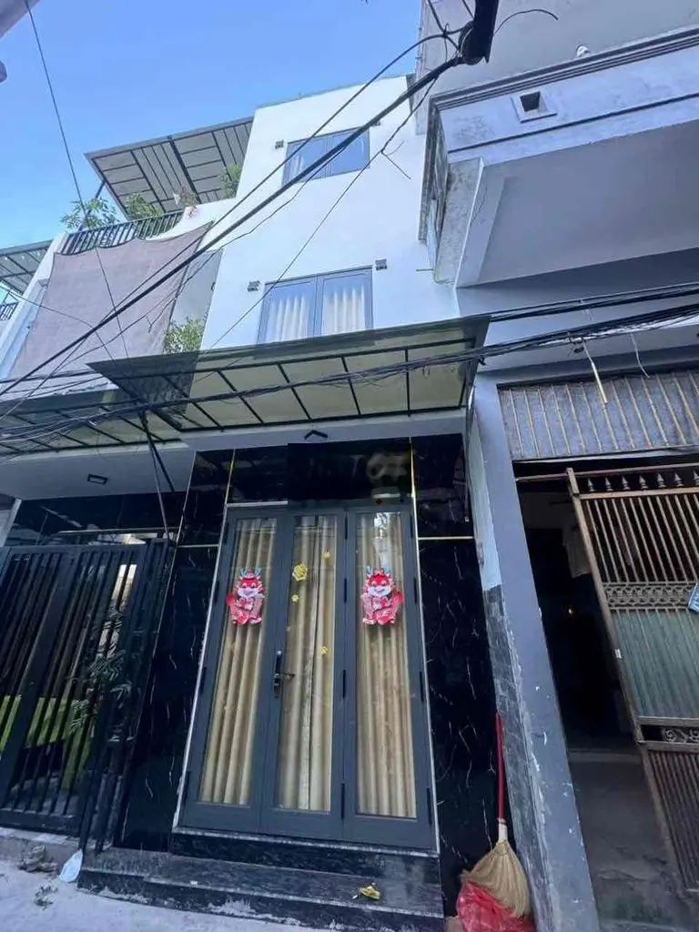 NHỈNH 1TY CÓ NHÀ 3 TẦNG KIỆT 3M LÝ THÍ TỔ