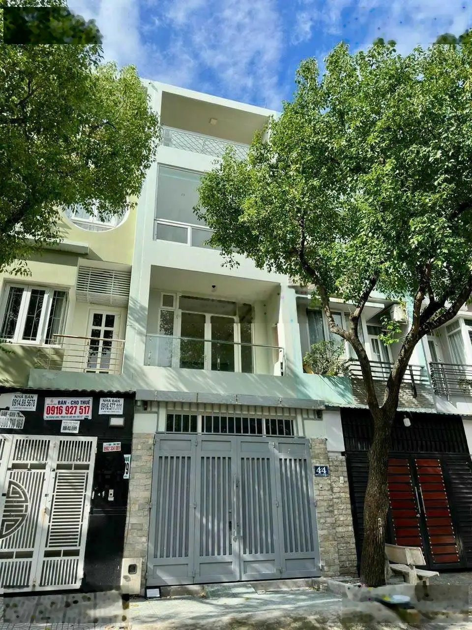 Bán nhà phố 3 lầu mặt tiền đường số 32 khu dân cư An Phú Hưng, Phường Tân Phong, Quận 7 giá 12,5 tỷ