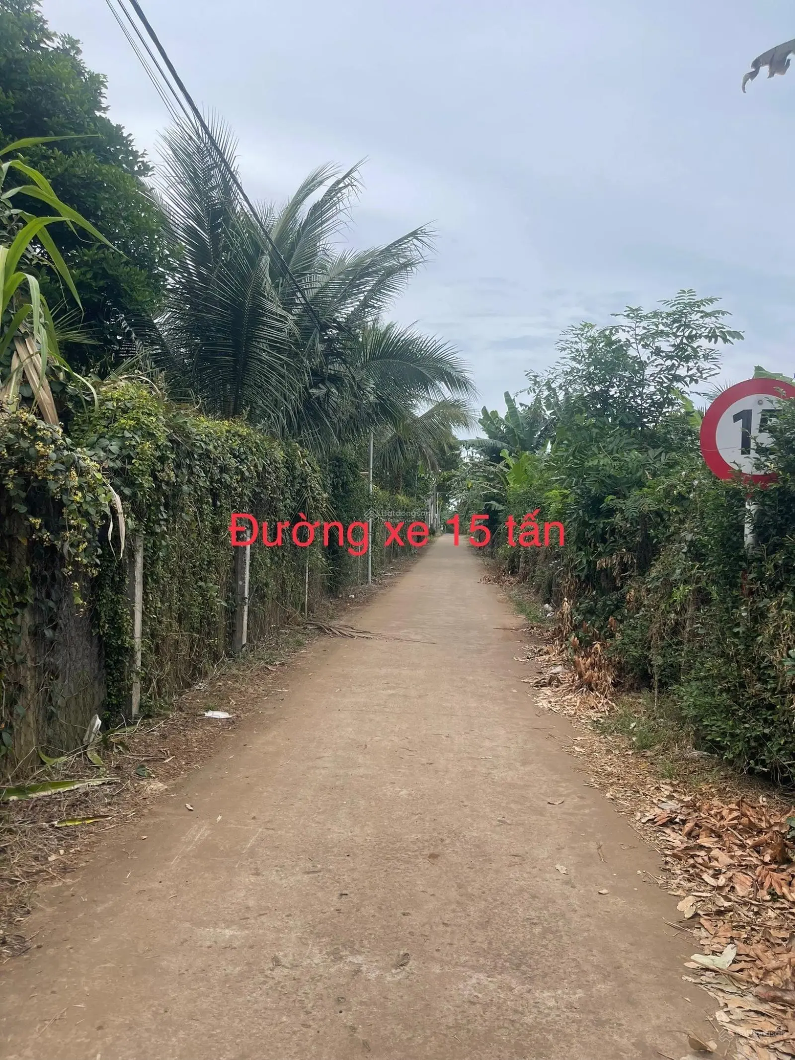 Bán 2500m2 đất gần ngã tư Song Hành - Chu Văn An