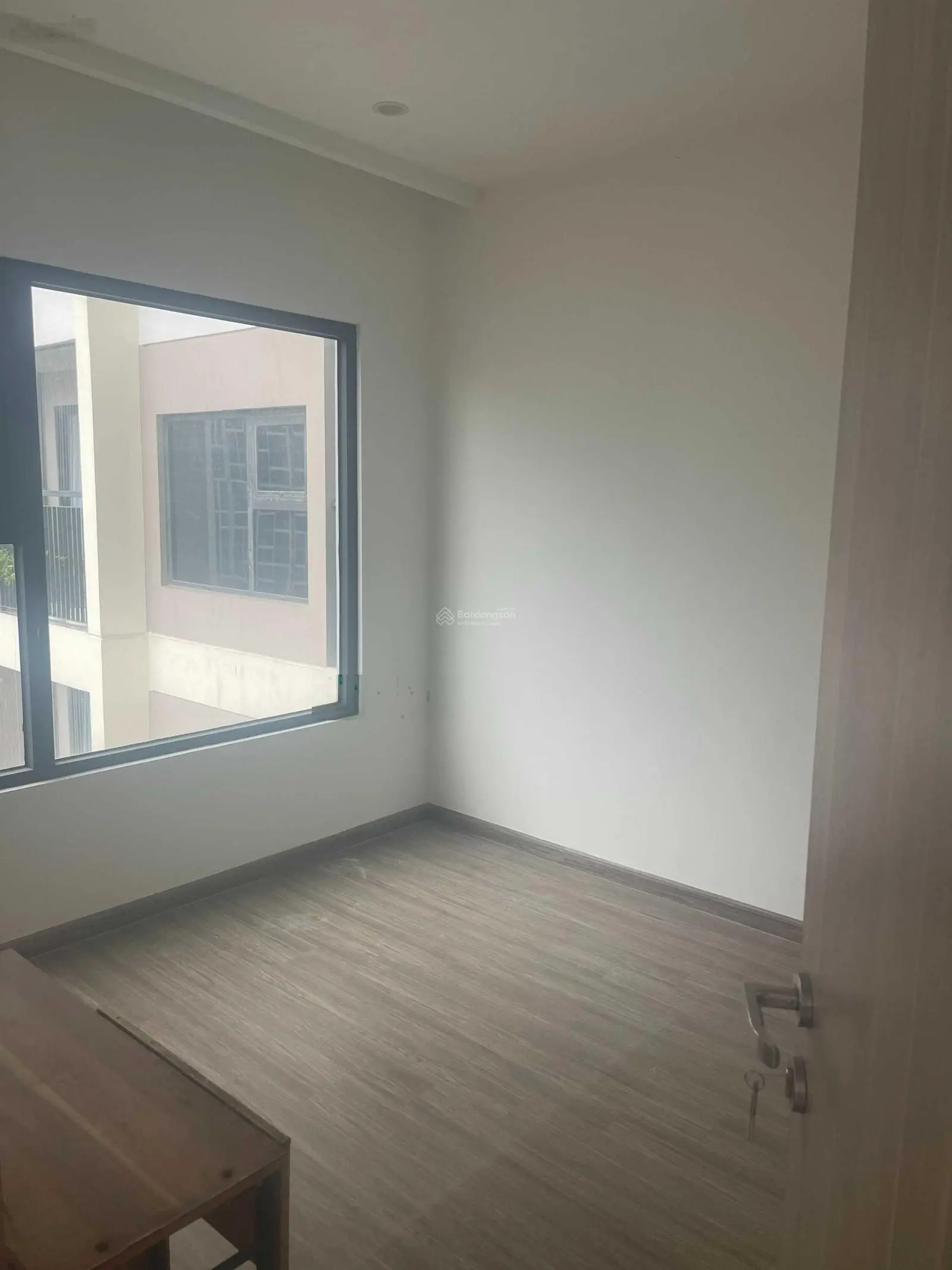 Giá tốt nhất bán 2PN+1,2WC 63m nguyên bản S1 3.330 tỷ BP Vinhomes Smart