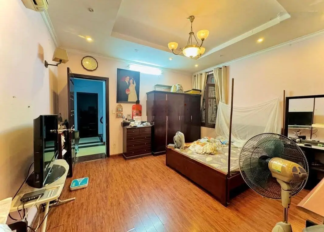 Hot, cắt lỗ bán nhà 5 tầng phân lô ô tô tránh Vũ Tông Phan diện tích 65m2 giá 12 tỷ