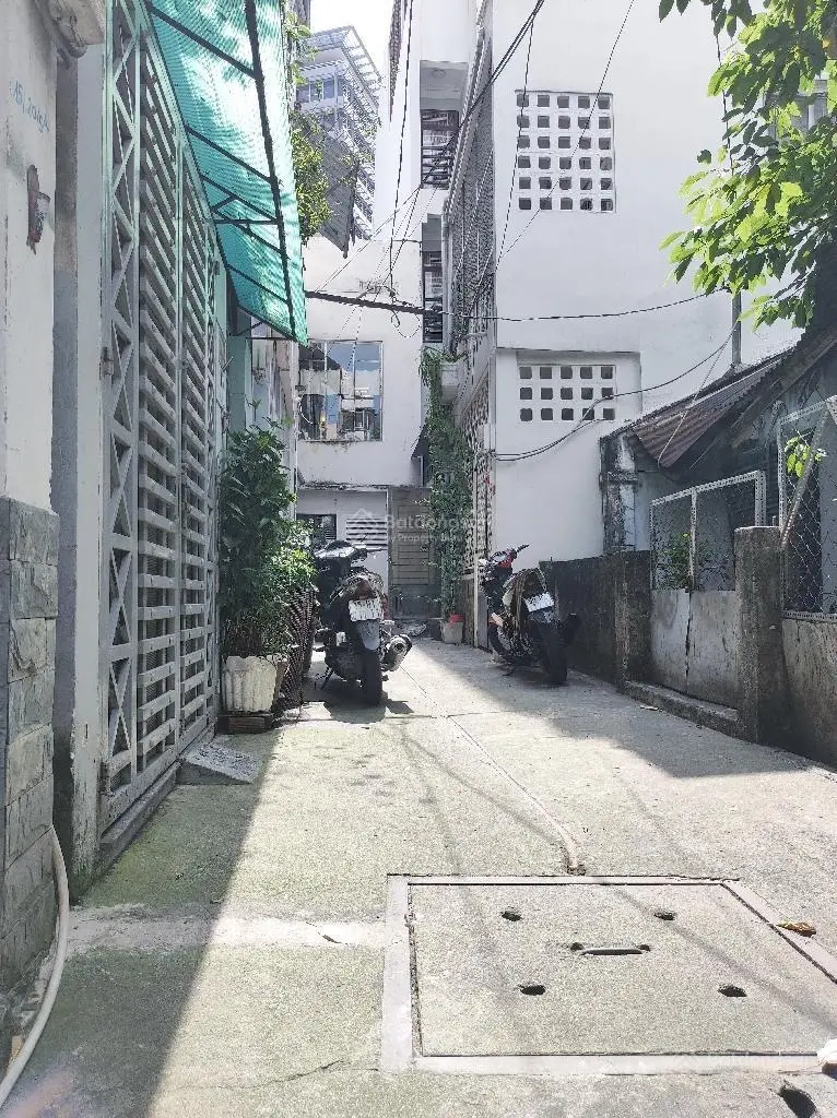 Quá rẻ, quá hời trung tâm Quận 10 cách vòng xoay Dân chủ 4 phút 5 tầng BTCT chỉ có 5,3 tỷ