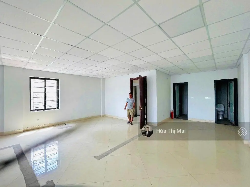 Bán gấp toà văn phòng 9 tầng mặt hồ Ba Mẫu, 155m có hầm, mt 8.5m, doanh thu 250tr/tháng
