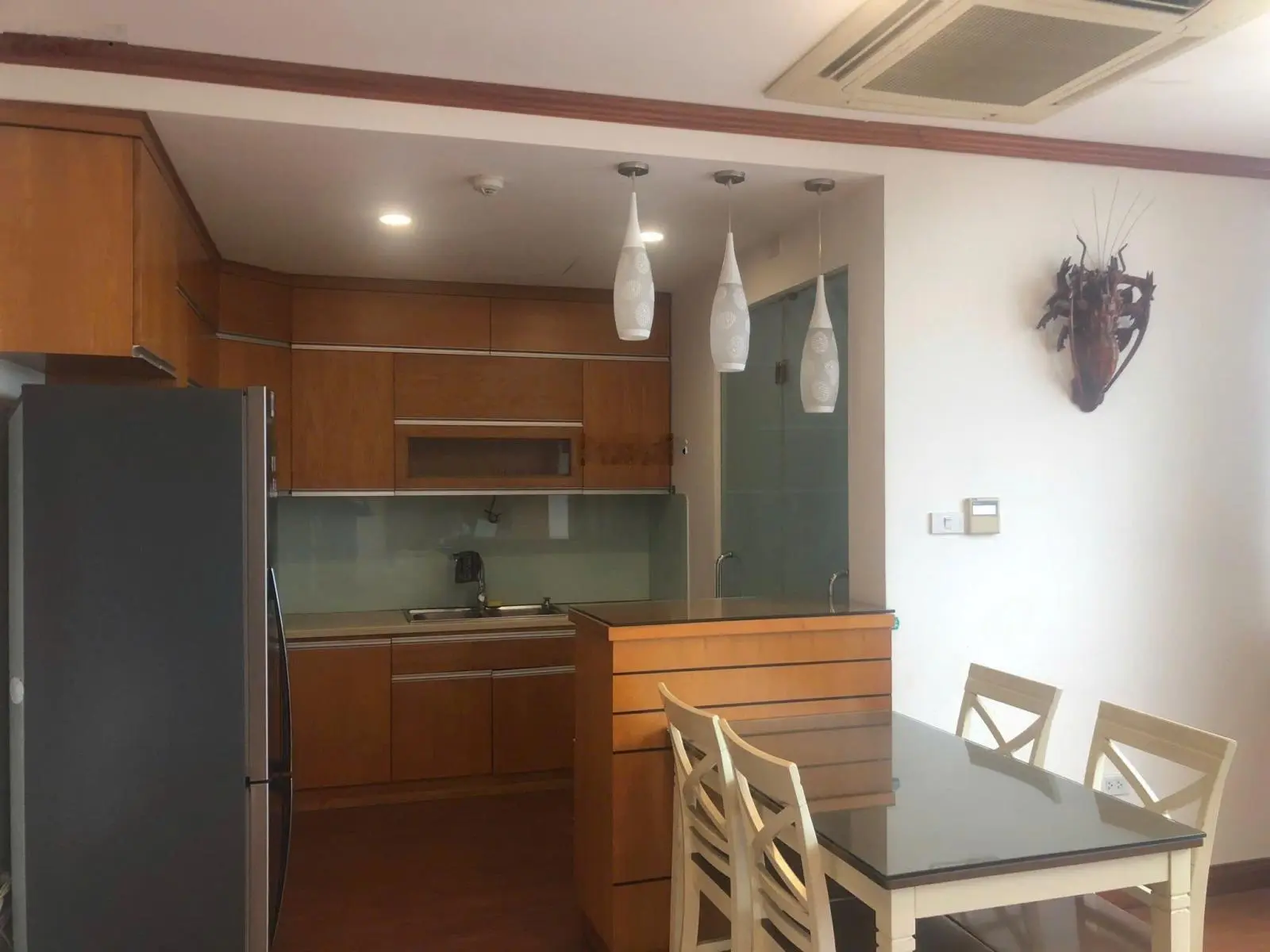 Tôi cần bán căn hộ tập thể F8 ngõ 328 Nguyễn Trãi, Thanh Xuân Trung. Giá chỉ 2 tỷ 8 liên hệ ngay
