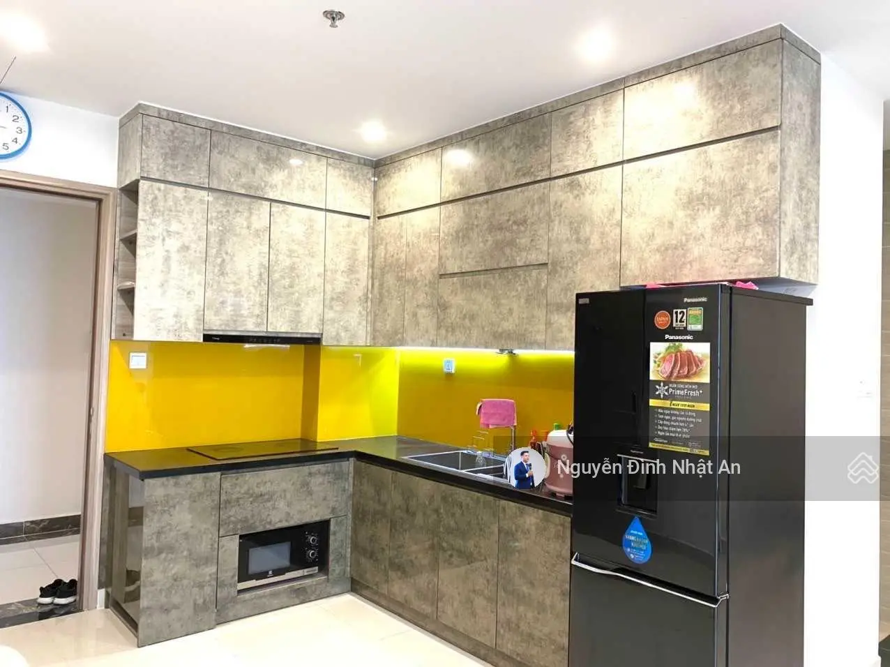 Chính chủ bán nhanh căn 2PN 1WC sổ sẵn khu S2 Rainbow view hồ bơi tặng Full nội thất giá 2,4 tỷ