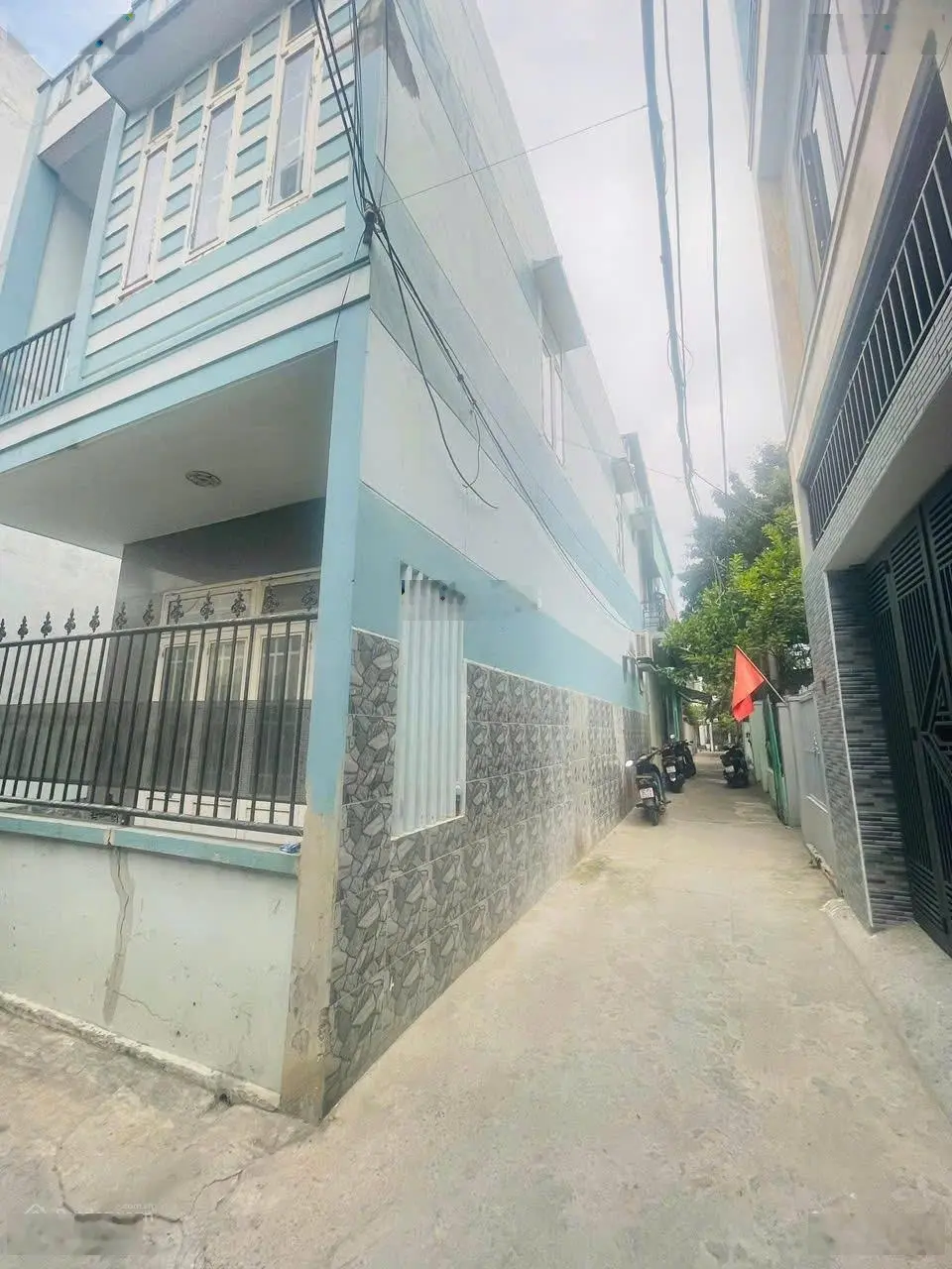 Căn góc 2 tầng kiệt ô tô Trần Văn Ơn 90m2, ngang 8m rộng thoáng, sổ hồng, vị tri trung tâm 3,6 tỷ