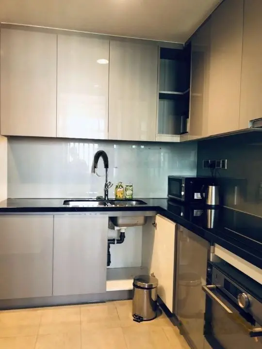 Bán căn hộ D1 Mension, 3 phòng ngủ, 90m2, full nội thất, có sổ hồng riêng, giá 10 tỷ 9 TL