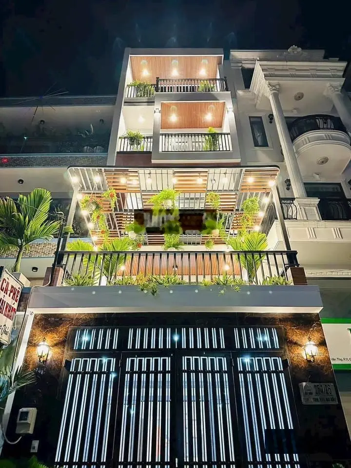 Cần tiền bán gấp nhà hẻm xe hơi Hoa Lan, Phường 7, Phú Nhuận. Giá chỉ 4,4 tỷ. 0906 806 *** Thuý Ngân