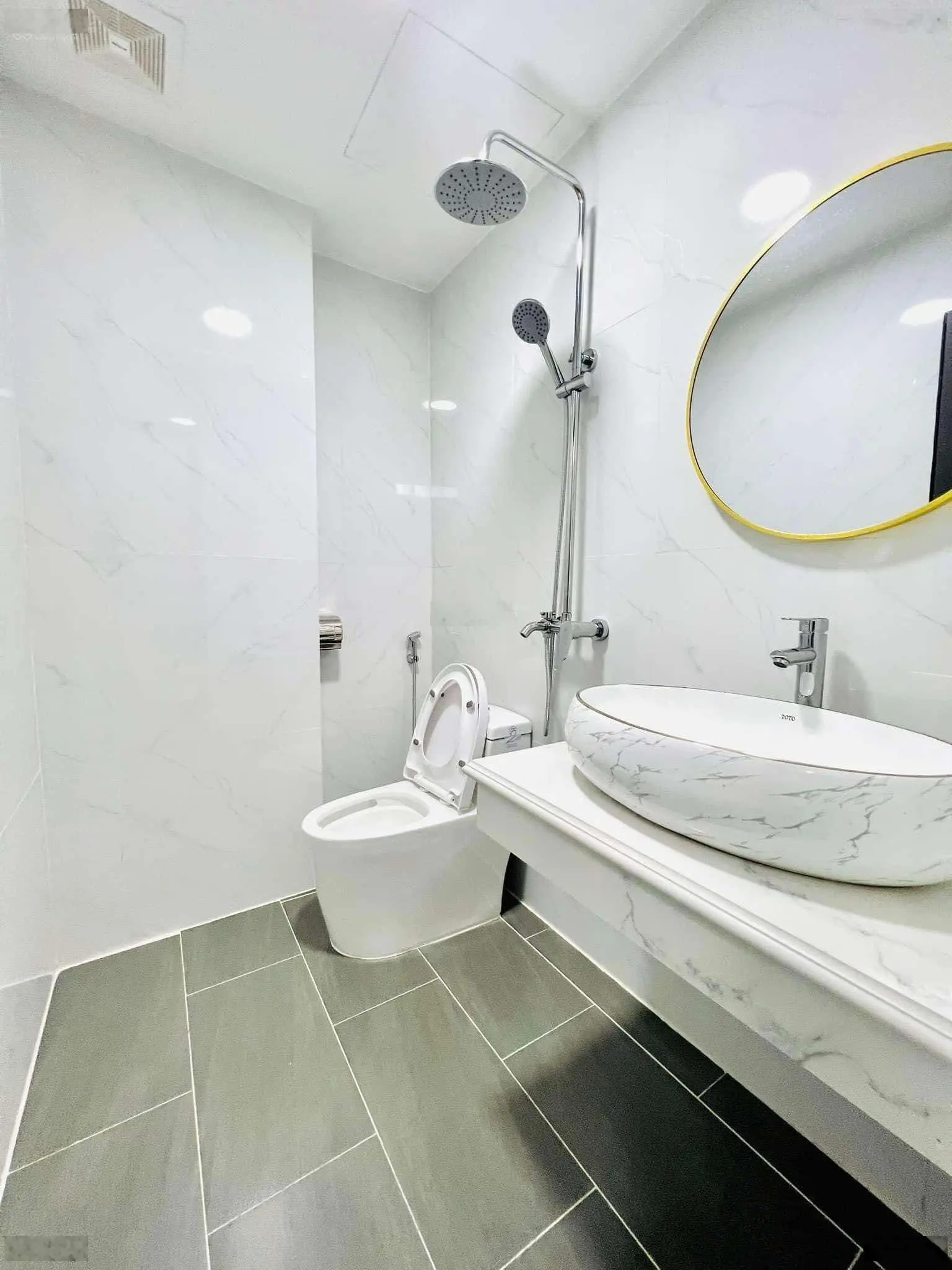 Bán nhà Phố Đông Tác trung tâm Đống Đa 20m ra Phố 51m2 6 Tầng thang máy nhà đẹp 6 Phòng Ngủ