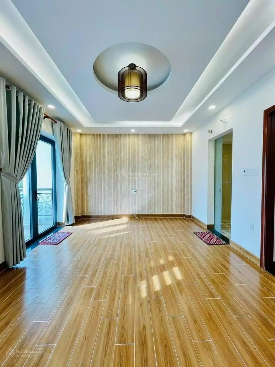 Cần tiền bán gấp nhà gần cầu Thị Nghè, Ngô Tất Tố, Phường 22, Bình Thạnh. Giá 4,1 tỷ. 0906 806 ***