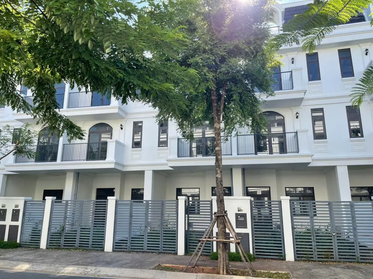 Cần bán gấp nhà phố vũng tàu 1 trệt 3 lầu giá 4.99 tỷ tại la vida residences 77.5m2, 4pn gần biển