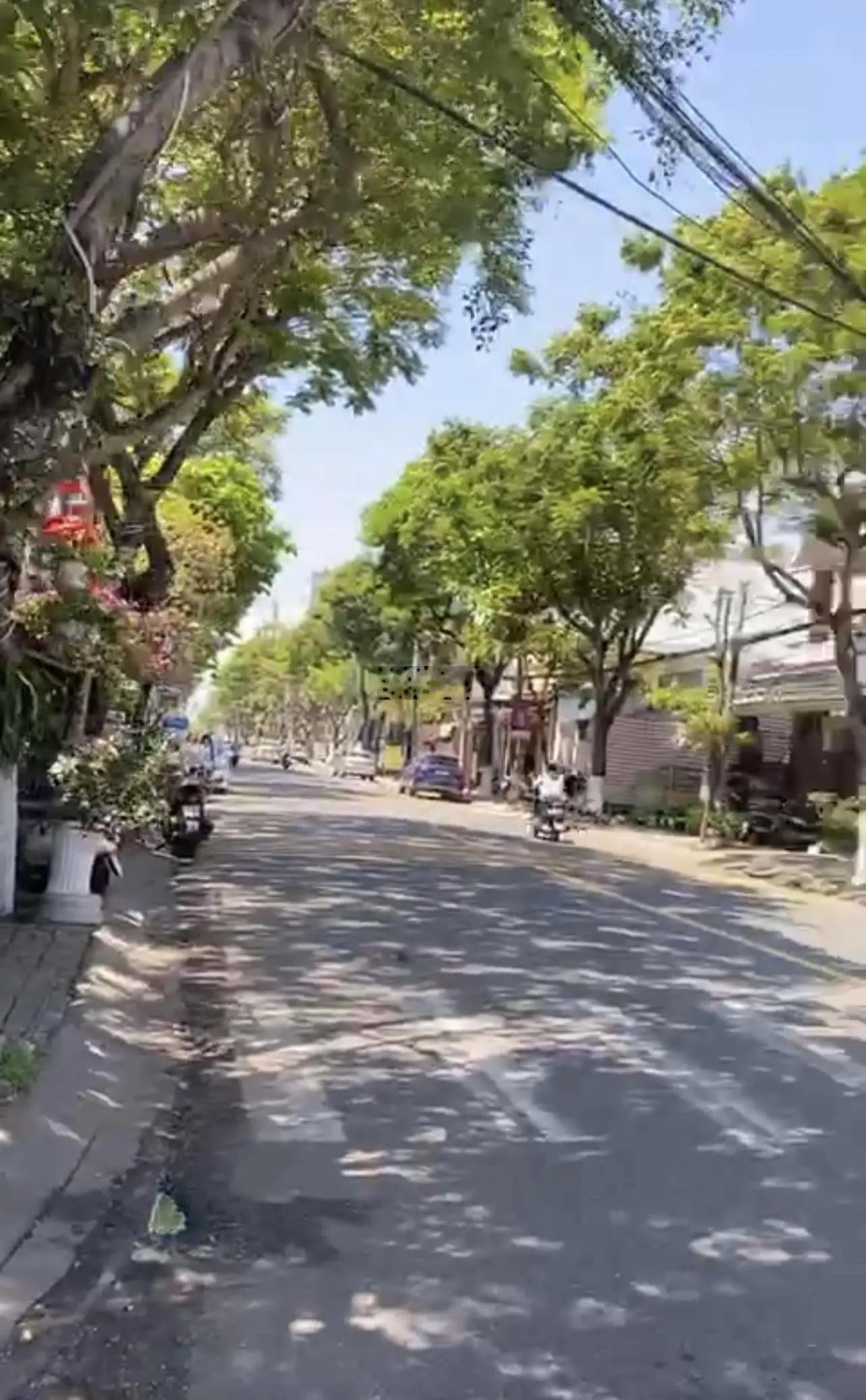 Cắt lỗ sâu 2tỷ bán nhà 3 tầng châu thị vĩnh tế ngay ngã tư giao đỗ bá phố ẩm thực sẵn hđ 40tr/tháng