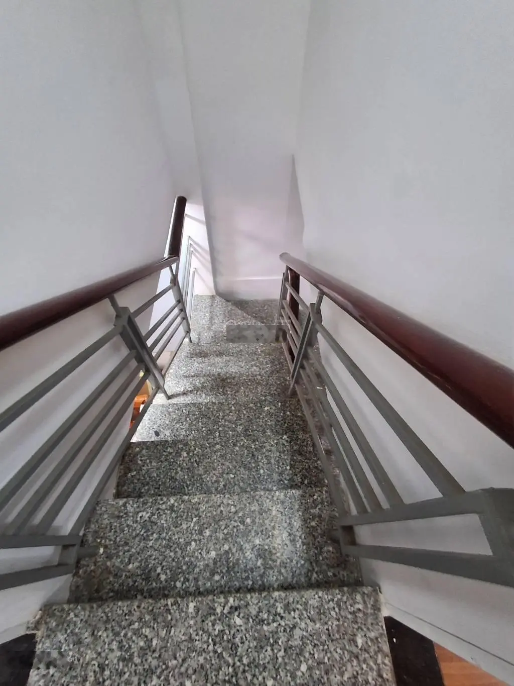 Bán nhà SD 40.1 m2 - Mặt tiền hẻm ba gác 1 sẹc - Trục Huỳnh Tấn Phát Quận 7 - 3.25 tỷ TL