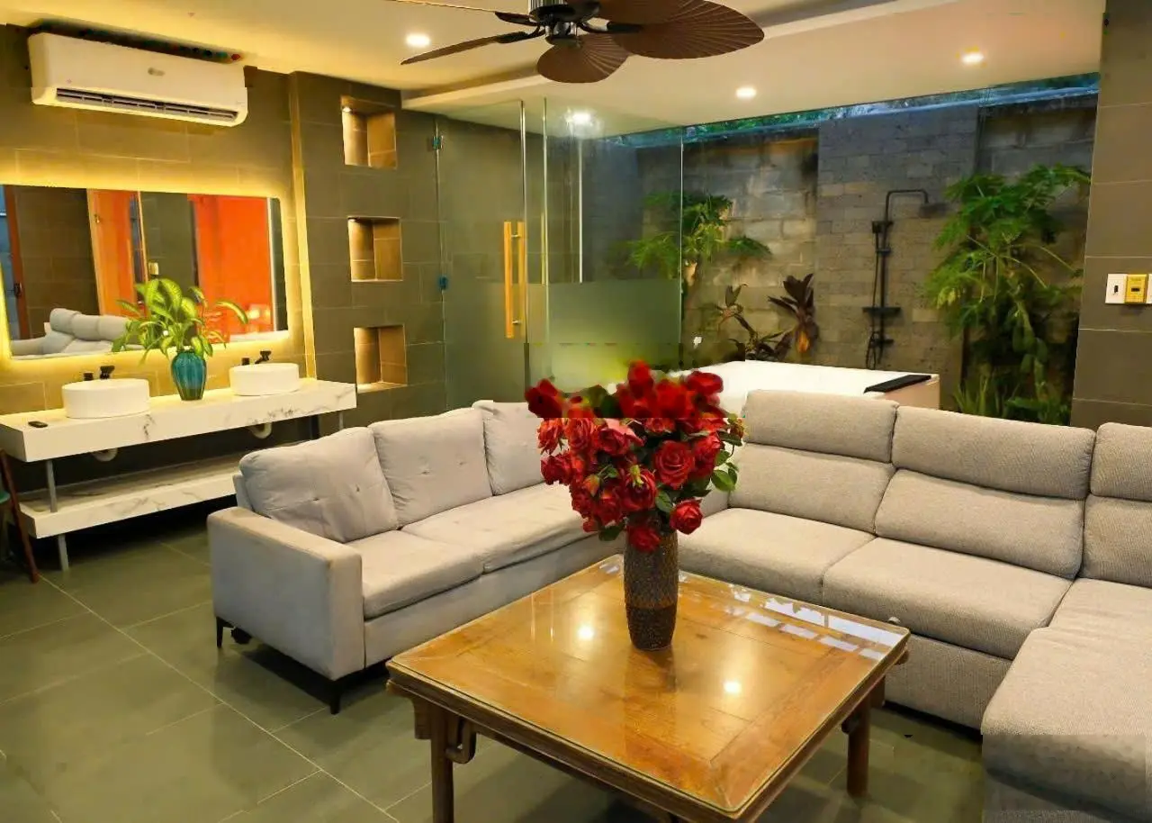Bán Gấp VILLA Nghỉ Dưỡng Sân Vườn Hồ Bơi Đường Số 2 700m2 56,5 Tỷ TL