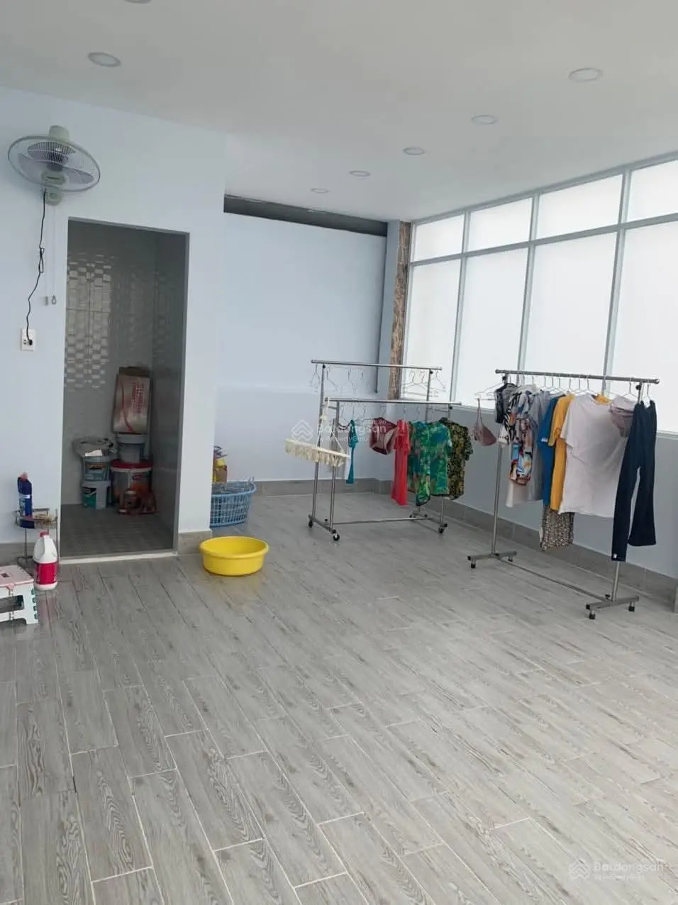Nhà 30,7 m2 (ngang 6,6 m), 4 tầng 3pn, gần ra mặt tiền Hoàng Sa Q1. 6,9 tỷ