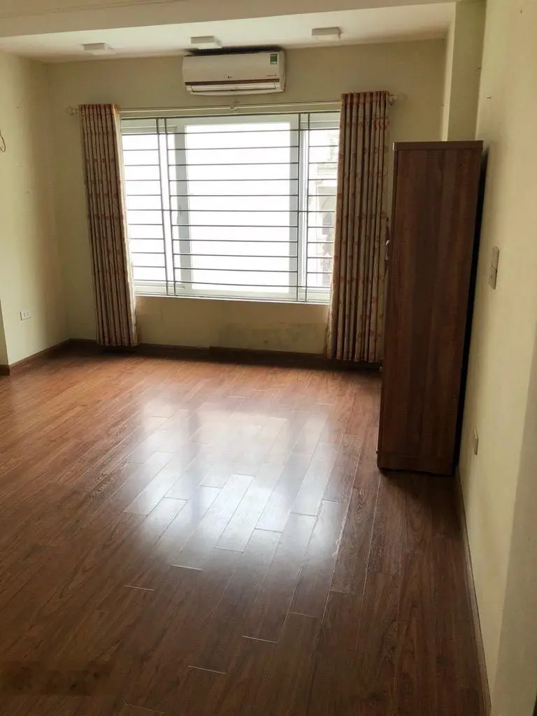 Nhà sát đường Đỗ Mười, Hoàng Liệt, khu trung tâm Hoàng Mai DT 30m2x6T, 3.8m giá: 5.8 tỷ