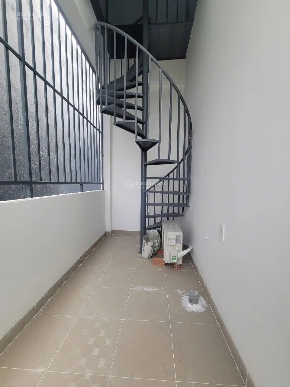 Nhà góc hai mặt tiền, đường 13m thông 2 đầu