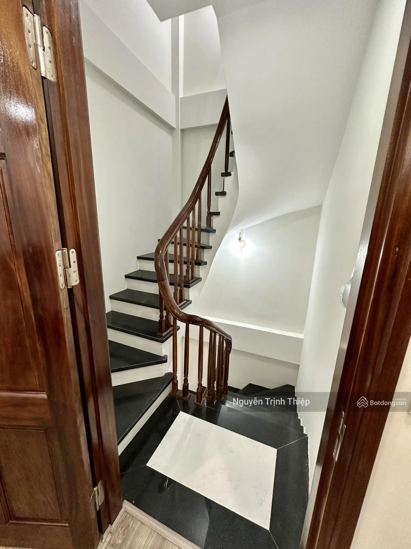 Bán gấp nhà full nội thất Cổ Nhuế Bắc Từ Liêm. DT 35m2 x 5 tầng. Giá 5.15 tỷ