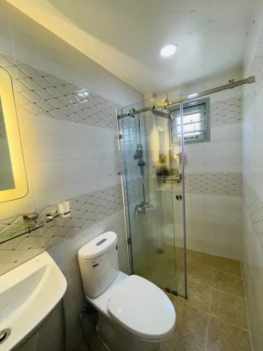 Nhà đẹp mới Bình Tiên 1/, 5x16, trệt lửng 2 lầu, 5PN, 6WC, hẻm to 6m, mua bán công chứng trong ngày