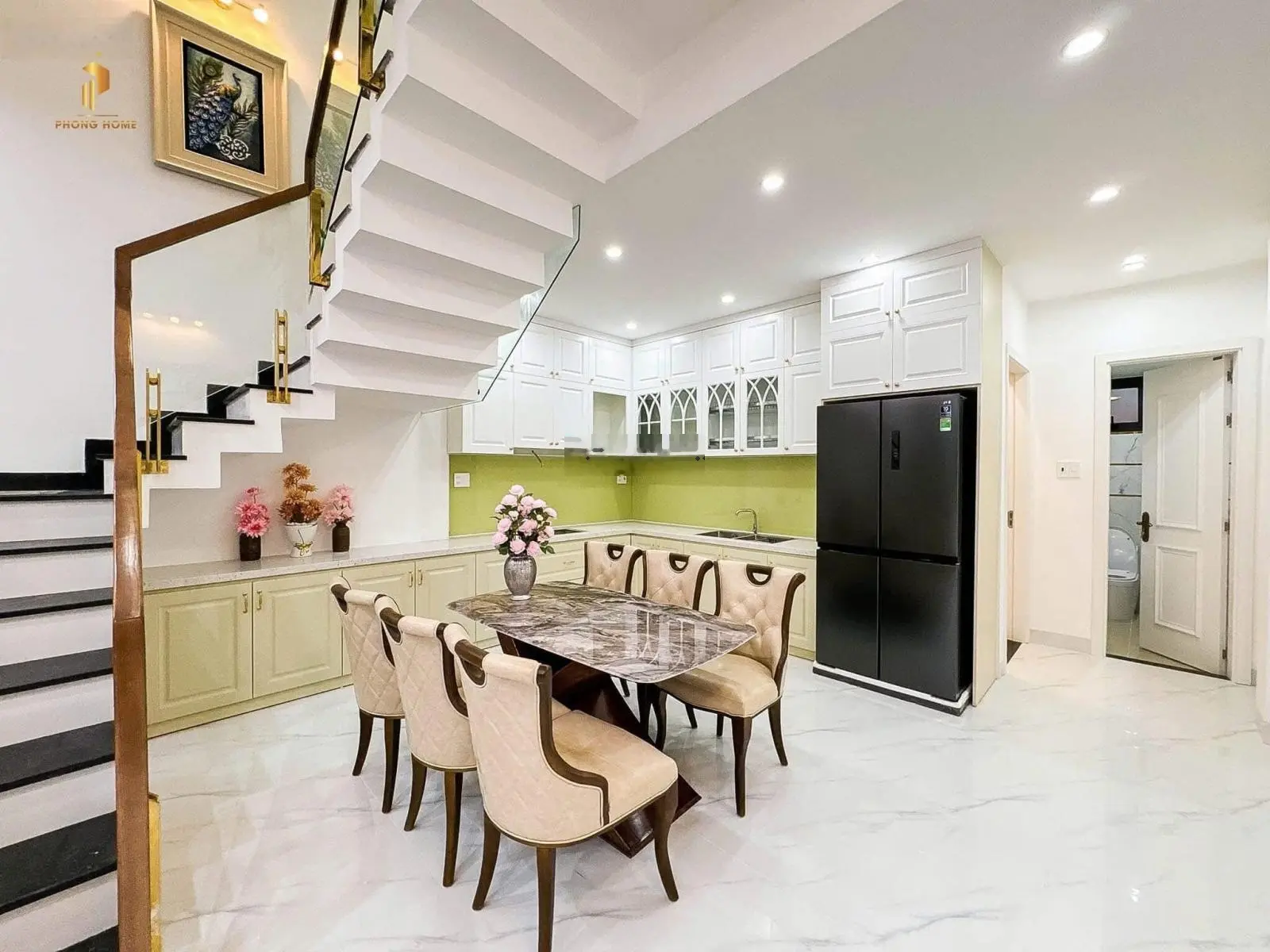 Gia đình bán nhà 75m2 đường D5 - P25 - Bình Thạnh gần Đại Học Ngoại Thương đang cho thuê 28 triệu