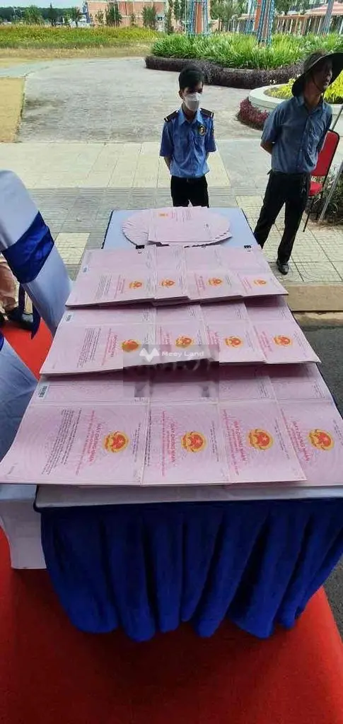 Cần bán lô đất đối diện công viên lớn A14-17 giá 1ty9 diện tích 100m2