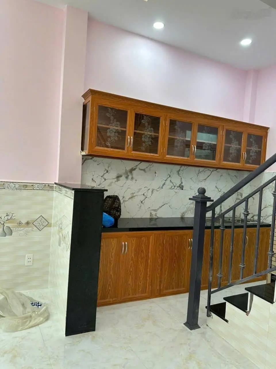 Thống nhất 3 tầng 2 phòng ngủ dt (4x9m) cứng xáp đẹp LH 0906389979