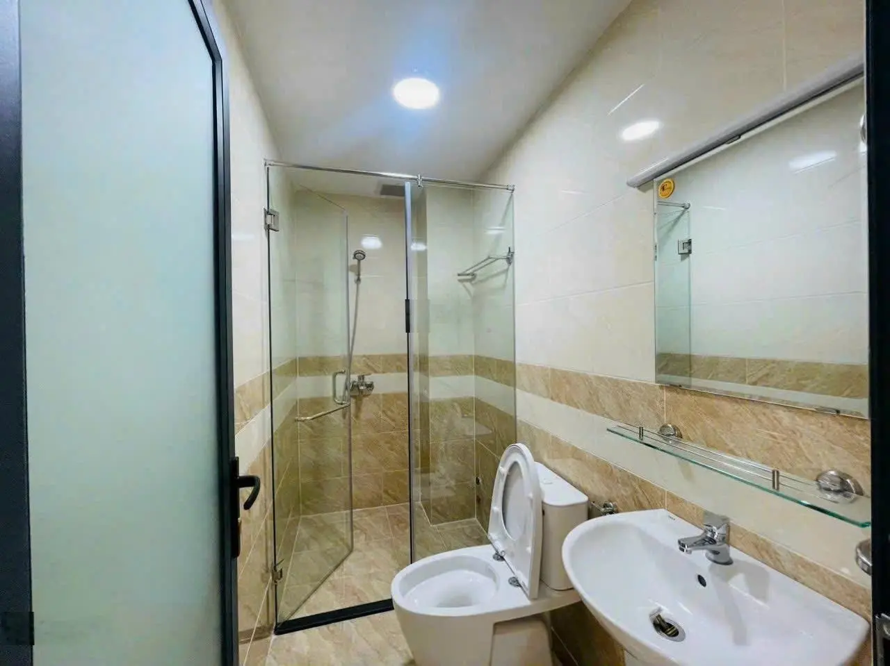 Nhà đẹp - rẻ HXH Quốc Lộ 13 - Thủ Đức - DT 4x21m + 4 tầng - sổ hồng riêng - hoàn công đầy đủ