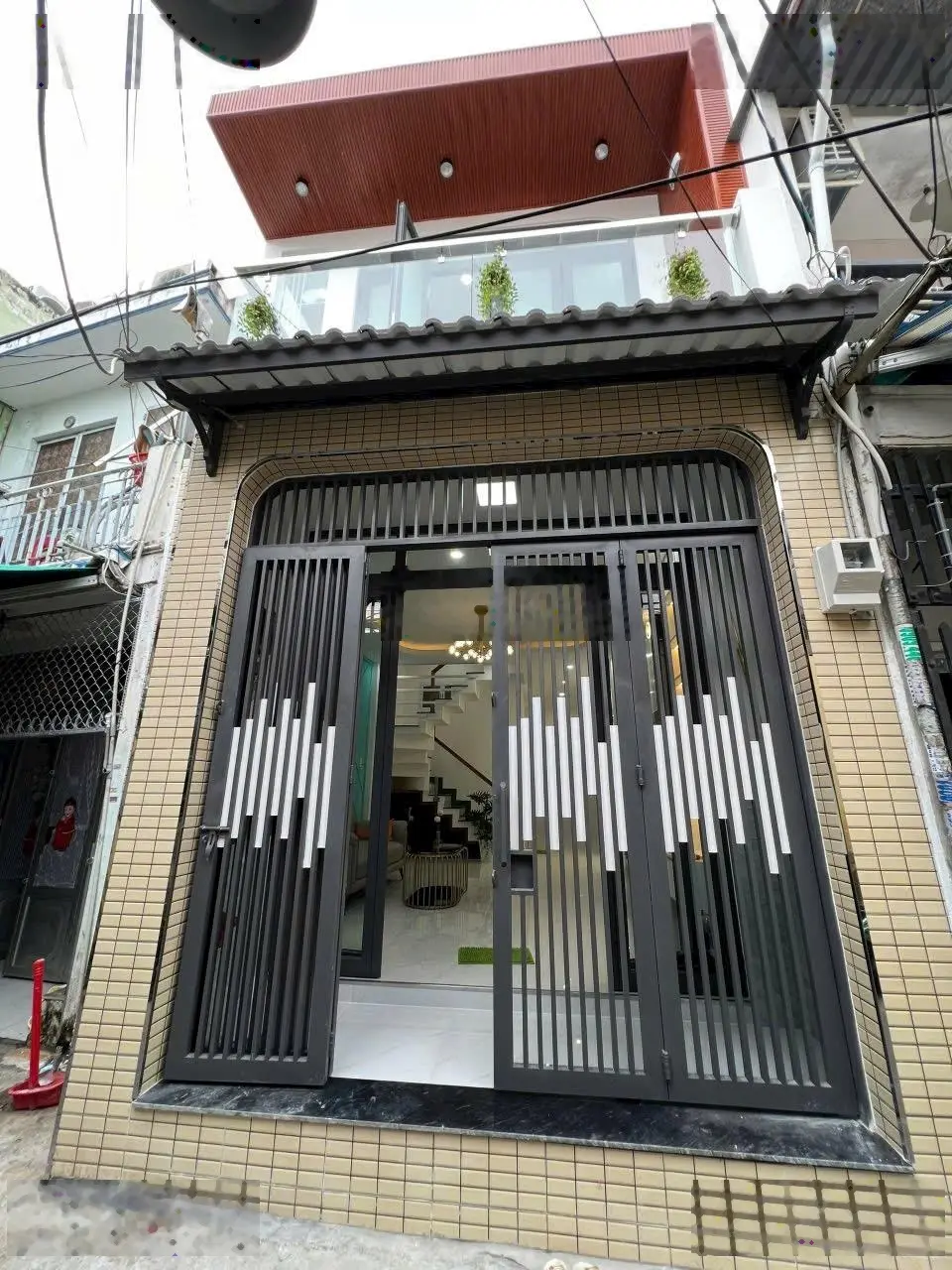 Bán gấp nhà HXH Trần Tuấn Khải - Phường 5 - Quận 5. DT 68m2, Giá 4,1 tỷ cho thuê 24 triệu/th