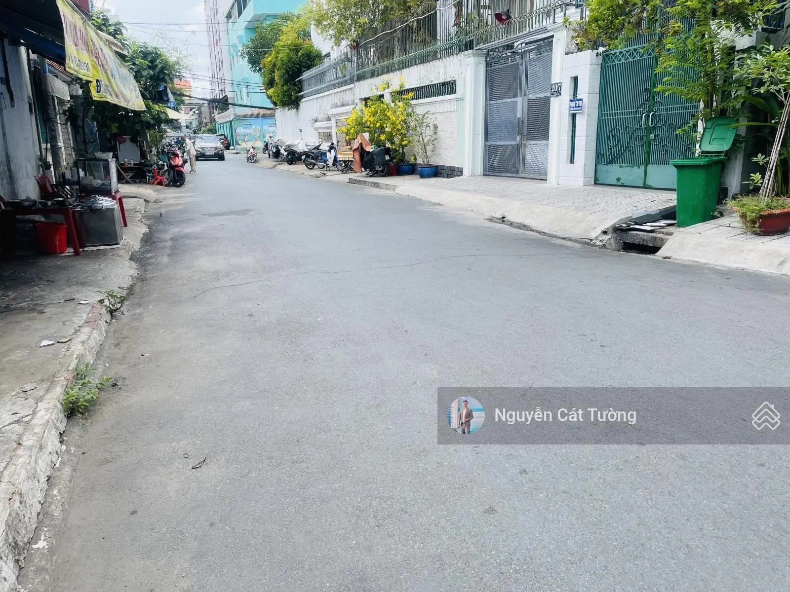 Gấp Bán Nhà 3 Tầng_ Ngay Ngã Tư Hàng Xanh _105m2 _ (5.2 x21m) Sổ Vuông A4. _ Đường 10m, Khu Bàn Cờ.