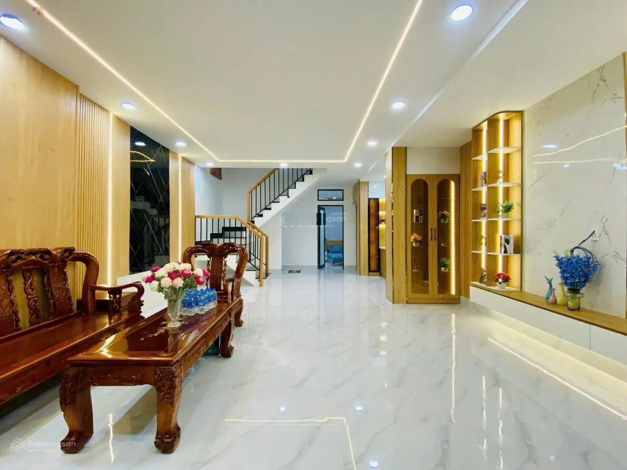 Nhà sáng thoáng đẹp ĐS 21 P8 DT đất CN 92.6m2 đúc 1 lầu 4PN 4WC. Nhà cách MT 30m cách HXH 2 căn