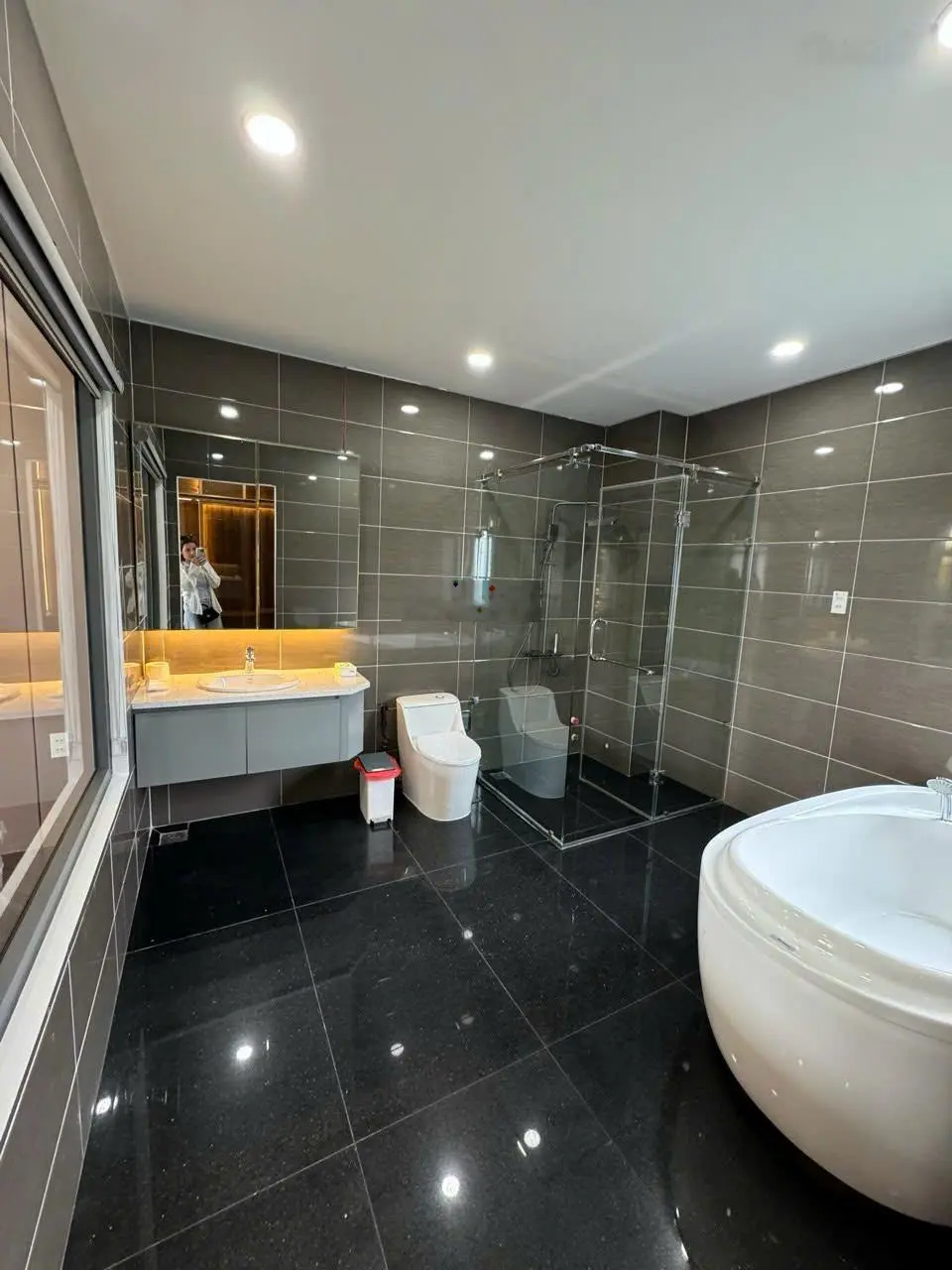 Biệt thư sân vườn nghỉ dưỡng Hóc Môn, hồ bơi, DT 35mx25m, đường 10m, diện tích 875m2, 5PN 6WC