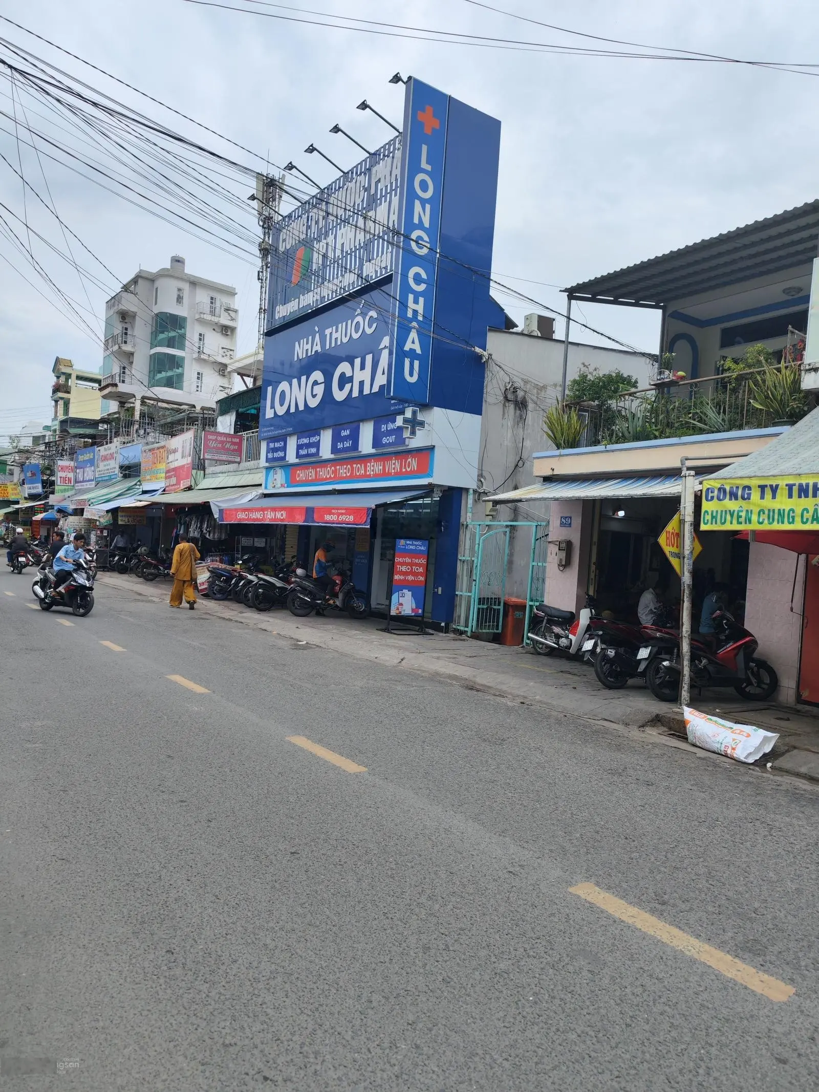 Nhà mt hẻm 3.5m bùi văn ba tân thuận đông q7 sẵn dòng tiền 25tr/tr dt:70m2 4 tầng 8 phòng chỉ 6.6tỷ